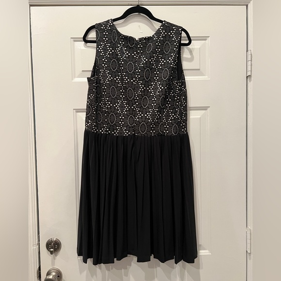 New York & Company Stretch Black Lace Dress 18 - Picture 3 of 8